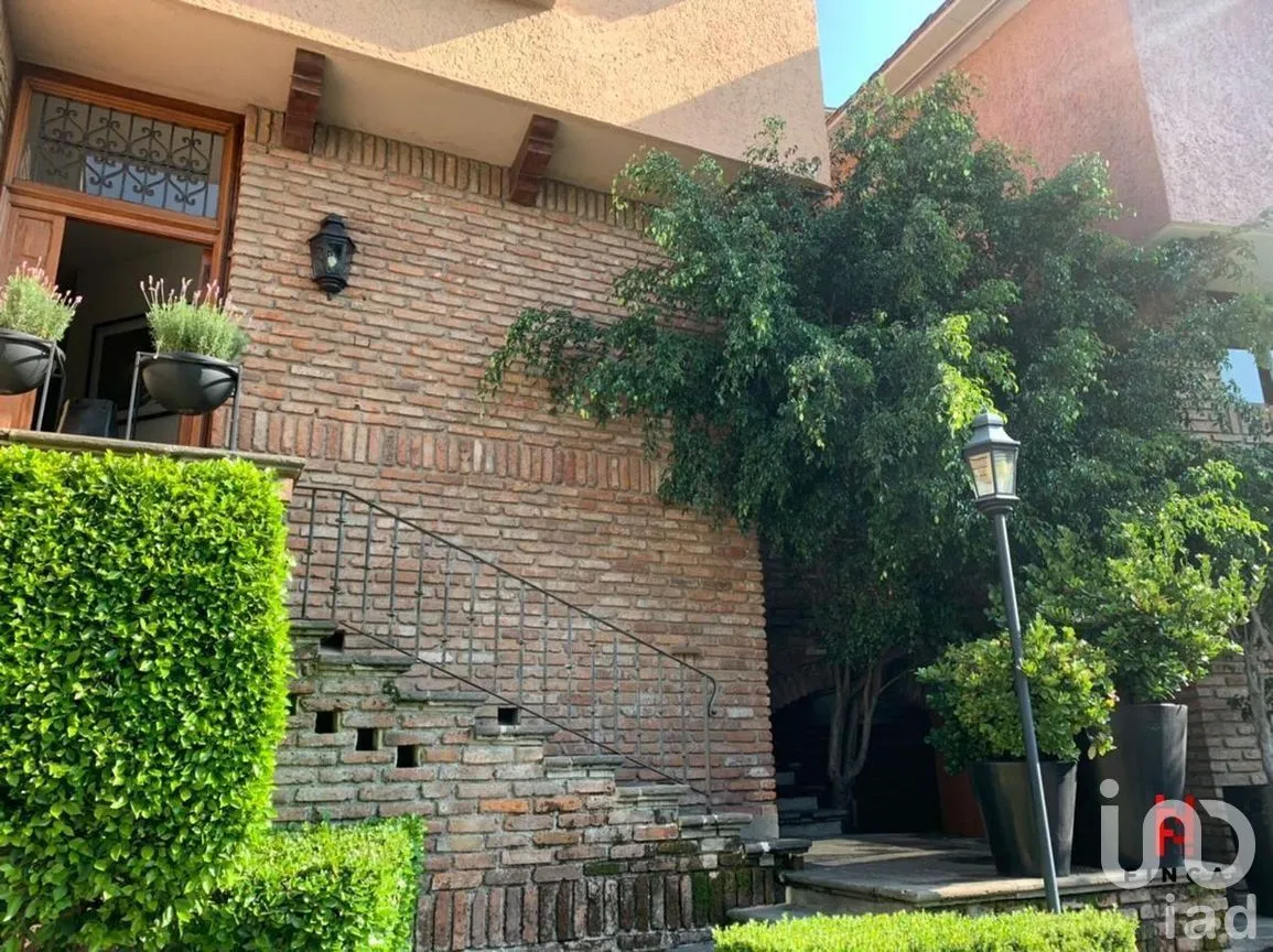 Casa en Venta en Lomas de Tecamachalco, Naucalpan de Juárez, Estado de México | NEX-271672 | iad México | Foto 4 de 27