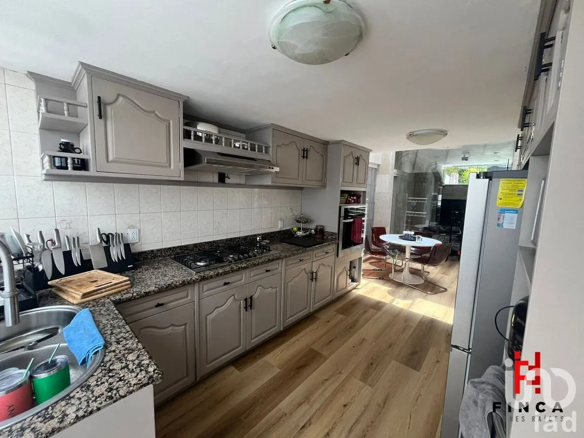 Casa en Venta en Parques de la Herradura, Huixquilucan, Estado de México | NEX-275454 | iad México | Foto 3 de 38