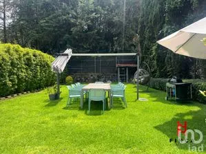 NEX-275454 - Casa en Venta, con 4 recamaras, con 3 baños, con 380 m2 de construcción en Parques de la Herradura, CP 52786, Estado de México.