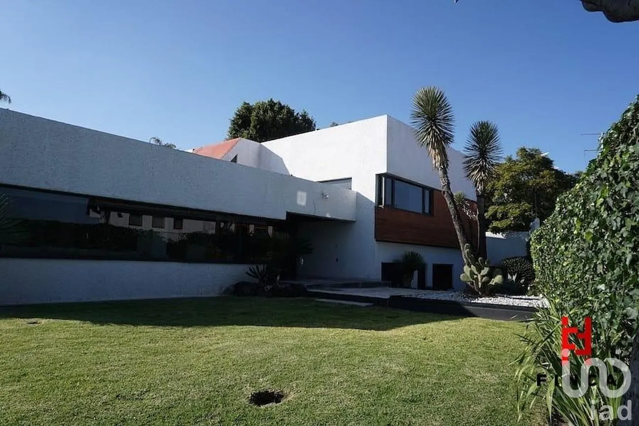 Casa en Venta en Bosque de las Lomas, Miguel Hidalgo, Ciudad de México | NEX-289323 | iad México | Foto 2 de 37