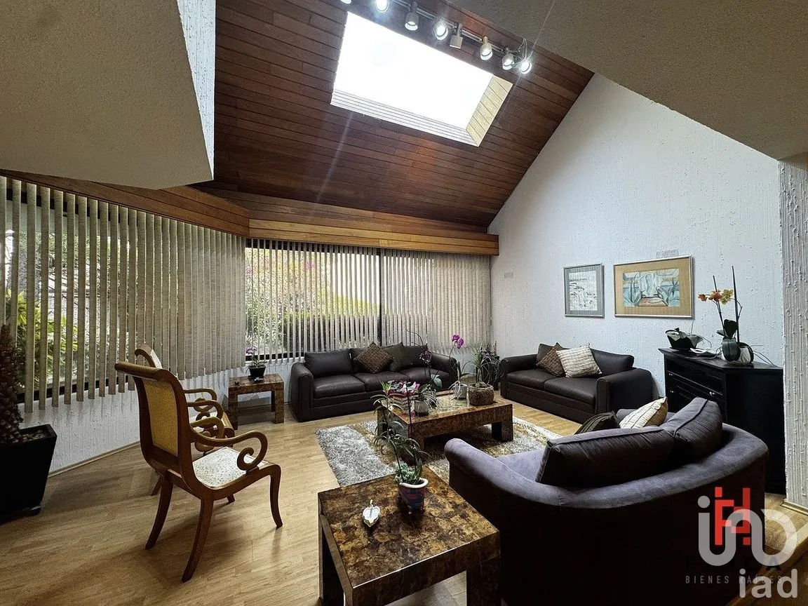 Casa en Venta en Bosque de las Lomas, Miguel Hidalgo, Ciudad de México | NEX-291439 | iad México | Foto 2 de 30