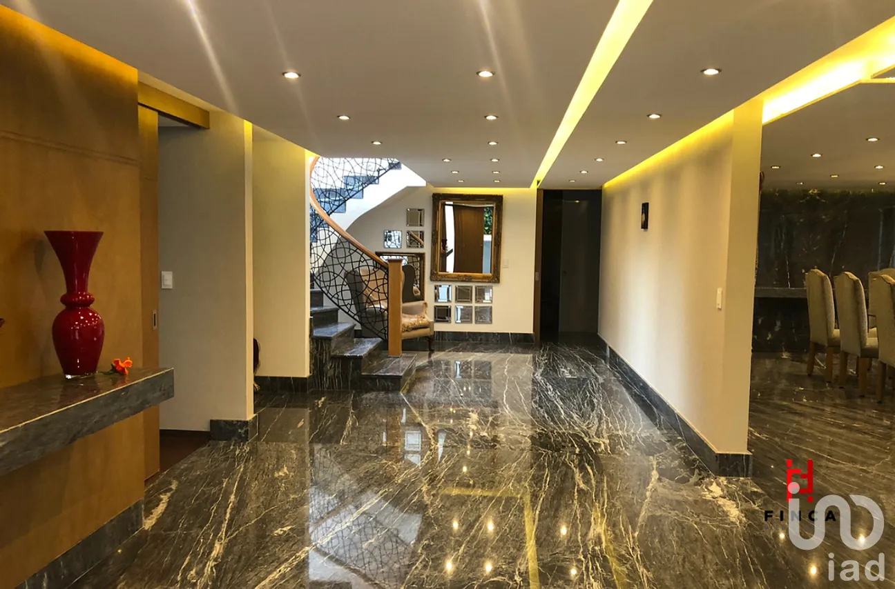 Casa en Venta en Lomas de Tecamachalco, Huixquilucan, Estado de México | NEX-292265 | iad México | Foto 2 de 37