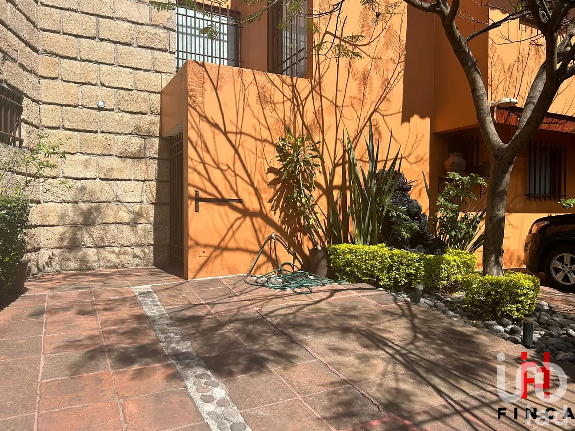 Casa en Venta en Lomas de Tecamachalco, Naucalpan de Juárez, Estado de México | NEX-294528 | iad México | Foto 2 de 27