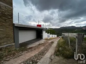 NEX-201863 - Casa en Venta, con 3 recamaras, con 3 baños, con 700 m2 de construcción en Marfil Centro, CP 36250, Guanajuato.