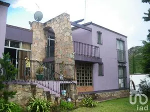 NEX-202074 - Casa en Venta, con 4 recamaras, con 4 baños, con 400 m2 de construcción en Paseo de La Presa, CP 36094, Guanajuato.