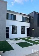 NEX-202088 - Casa en Venta, con 3 recamaras, con 3 baños, con 84.75 m2 de construcción en Los Héroes León, CP 37544, Guanajuato.