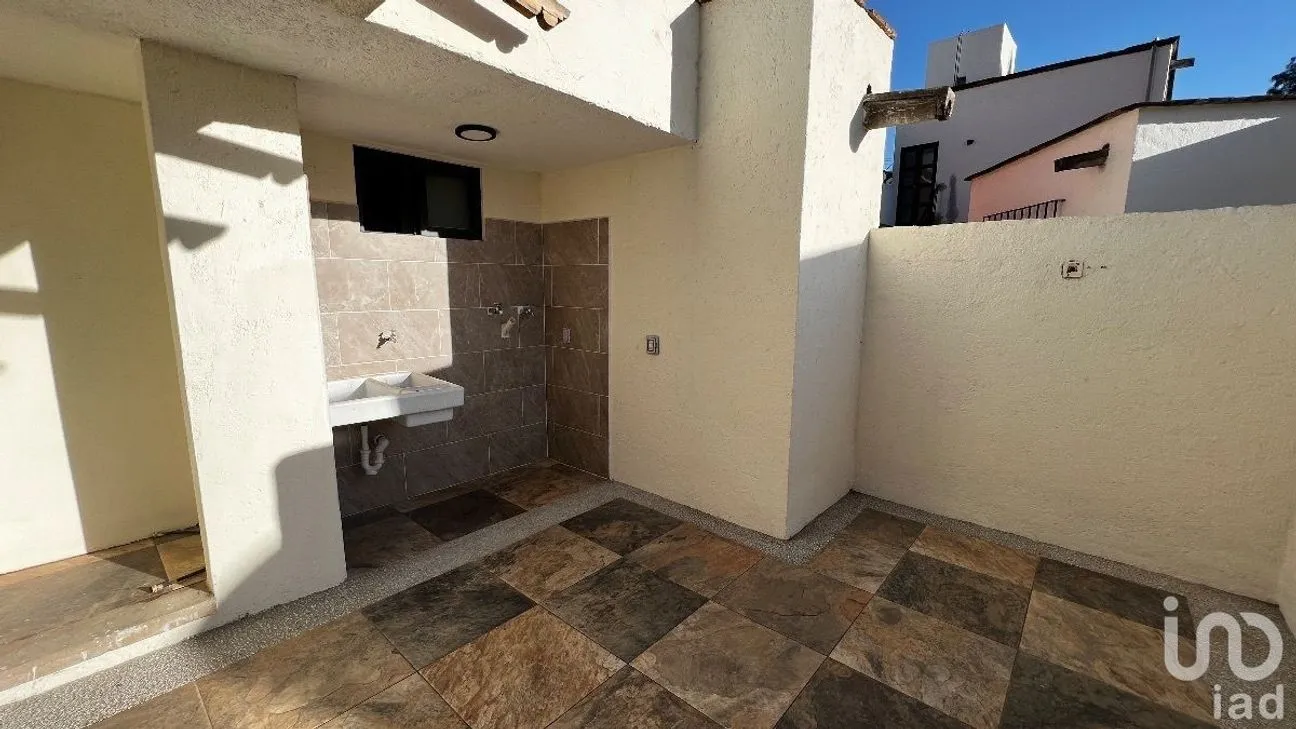 Casa en Venta en Burocrático, Guanajuato, Guanajuato | NEX-227988 | iad México | Foto 9 de 48