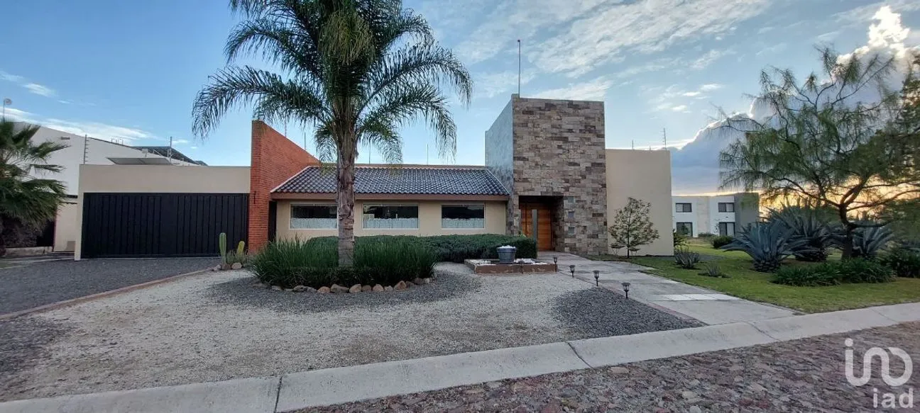 Casa en Venta en Lomas Del Valle, Lagos de Moreno, Jalisco | NEX-228013 | iad México | Foto 1 de 22