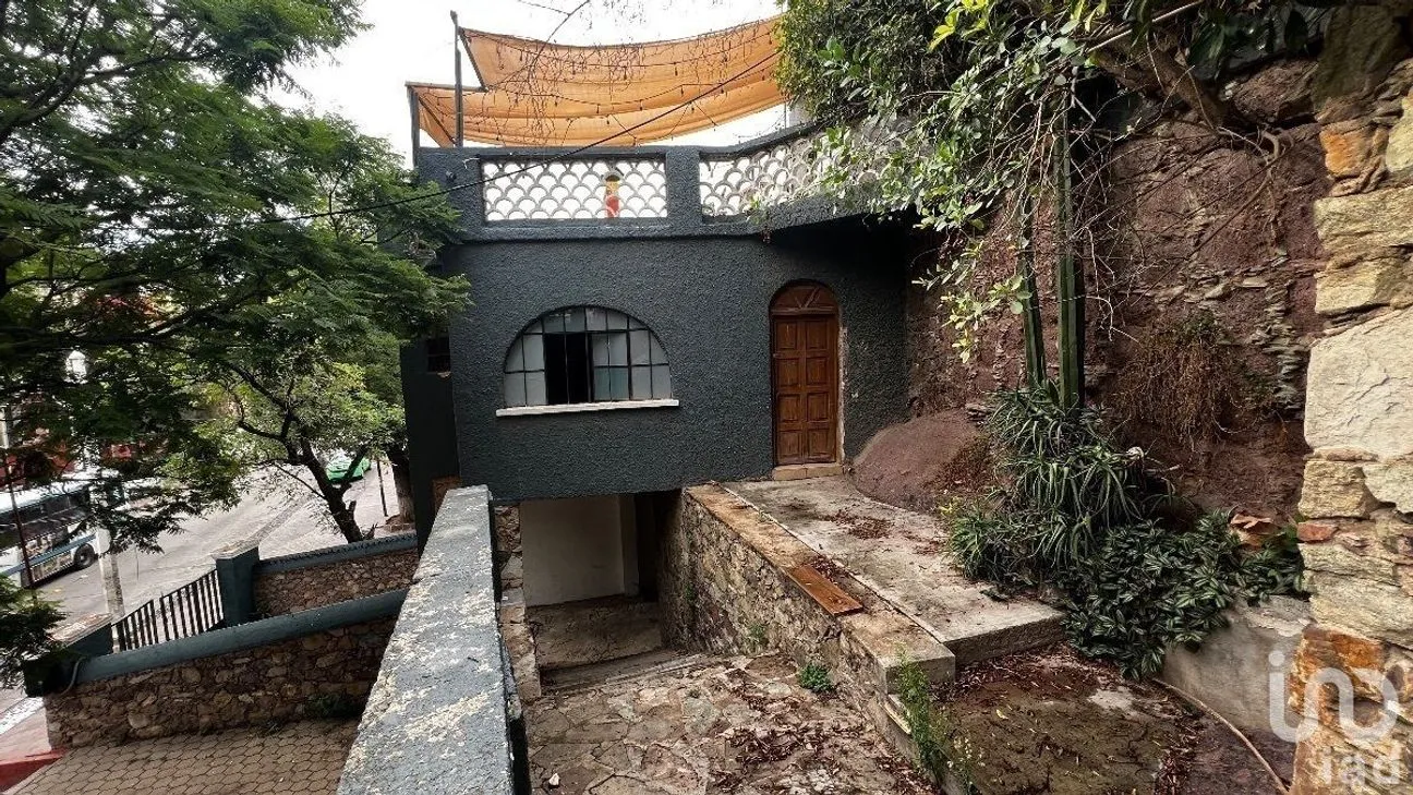 Casa en Venta en Paseo de La Presa, Guanajuato, Guanajuato | NEX-228036 | iad México | Foto 3 de 27