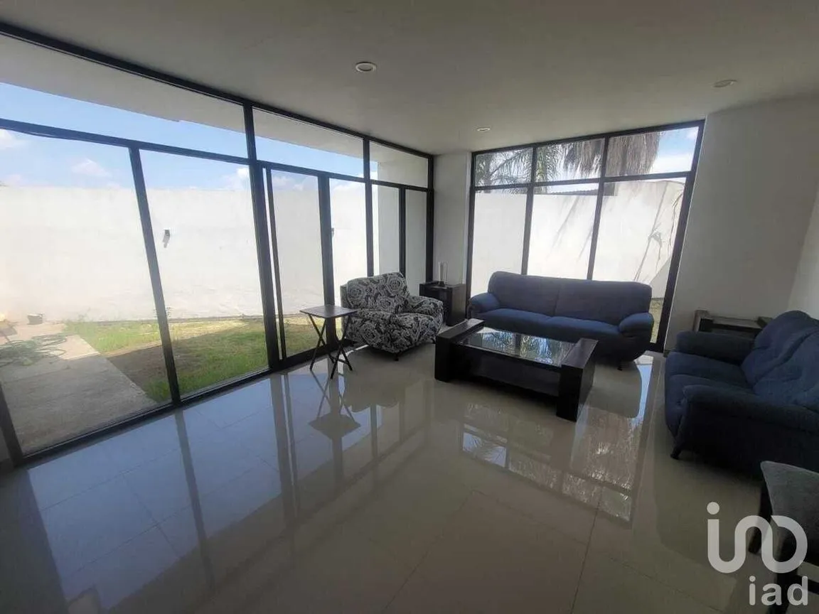 Casa en Venta en Lomas del Pedregal, Irapuato, Guanajuato | NEX-228043 | iad México | Foto 2 de 25