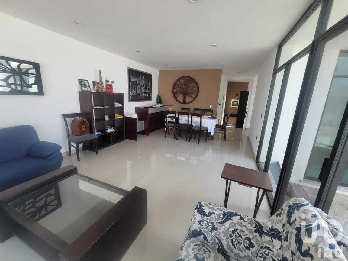 Casa en Venta en Lomas del Pedregal, Irapuato, Guanajuato | NEX-228043 | iad México | Foto 3 de 25