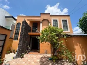 NEX-229900 - Casa en Venta, con 3 recamaras, con 3 baños, con 187 m2 de construcción en Las Plazas, CP 36620, Guanajuato.