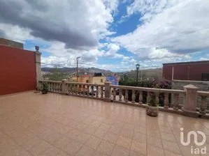 NEX-231659 - Casa en Venta, con 4 recamaras, con 2 baños, con 299 m2 de construcción en San Javier 1, CP 36020, Guanajuato.