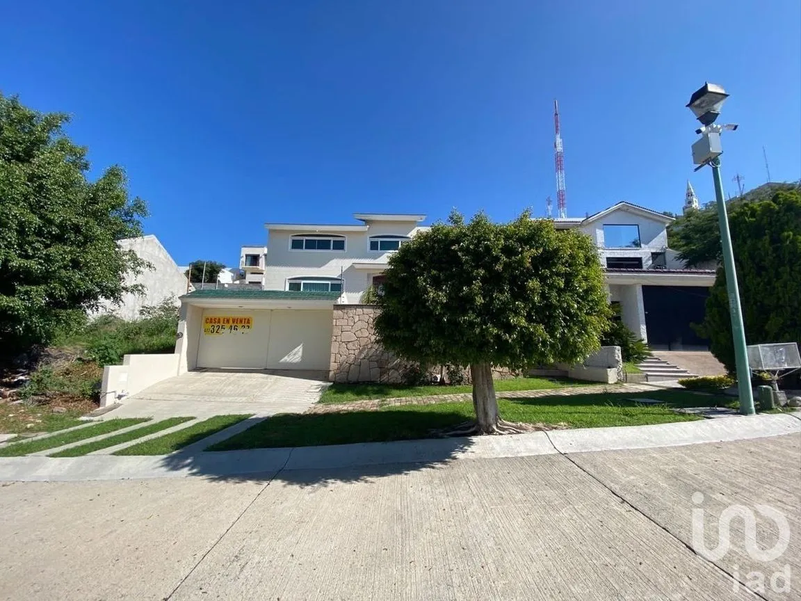 Casa en Venta en Bosques del Refugio, León, Guanajuato | NEX-277177 | iad México | Foto 3 de 37