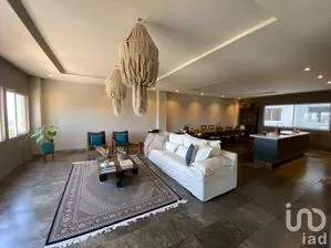 NEX-277203 - Departamento en Venta, con 3 recamaras, con 5 baños, con 400 m2 de construcción en Jardines del Moral, CP 37160, Guanajuato.