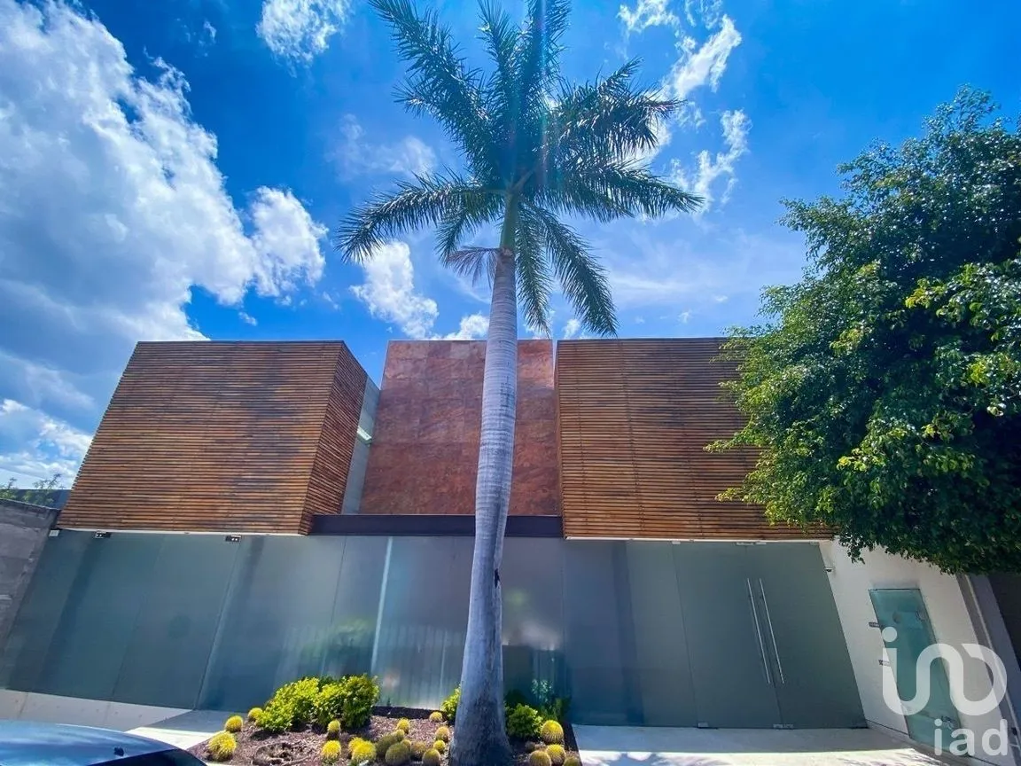 Casa en Venta en Club Campestre, León, Guanajuato | NEX-277237 | iad México | Foto 1 de 48