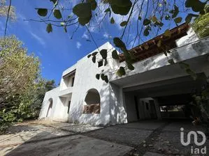 NEX-277270 - Casa en Venta, con 5 recamaras, con 3 baños, con 792 m2 de construcción en Puentecillas, CP 36263, Guanajuato.