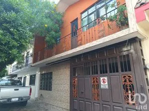 NEX-277580 - Casa en Venta, con 4 recamaras, con 2 baños, con 240 m2 de construcción en Parque Manzanares, CP 37510, Guanajuato.