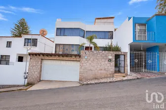 NEX-289366 - Casa en Venta, con 5 recamaras, con 2 baños, con 378 m2 de construcción en San Javier 1, CP 36020, Guanajuato.