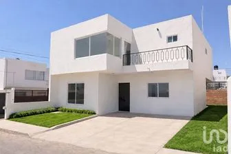 NEX-293799 - Casa en Venta, con 3 recamaras, con 3 baños en Santa Teresa, CP 36260, Guanajuato.