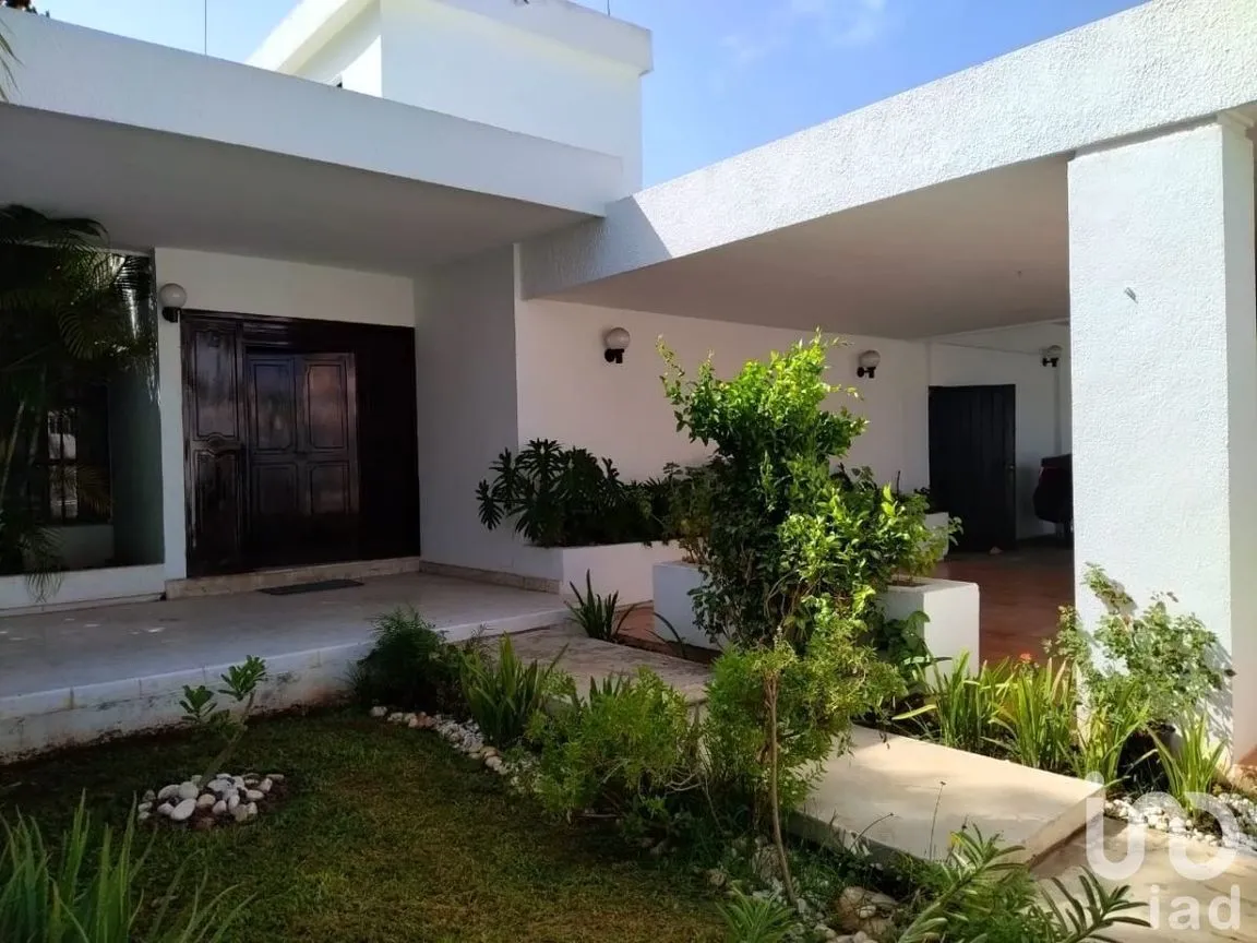 Casa en Venta en Las Brisas, Mérida, Yucatán | NEX-226935 | iad México | Foto 1 de 36