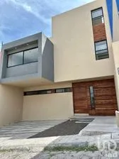 NEX-202156 - Casa en Venta, con 4 recamaras, con 4 baños, con 255 m2 de construcción en Zona este Milenio III, CP 76246, Querétaro.