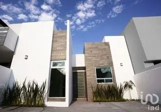 NEX-229353 - Casa en Venta, con 3 recamaras, con 3 baños, con 170 m2 de construcción en Cumbres del Lago, CP 76230, Querétaro.