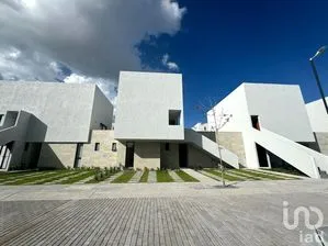 NEX-229559 - Departamento en Renta, con 2 recamaras, con 2 baños, con 150 m2 de construcción en Cumbres del Lago, CP 76230, Querétaro.