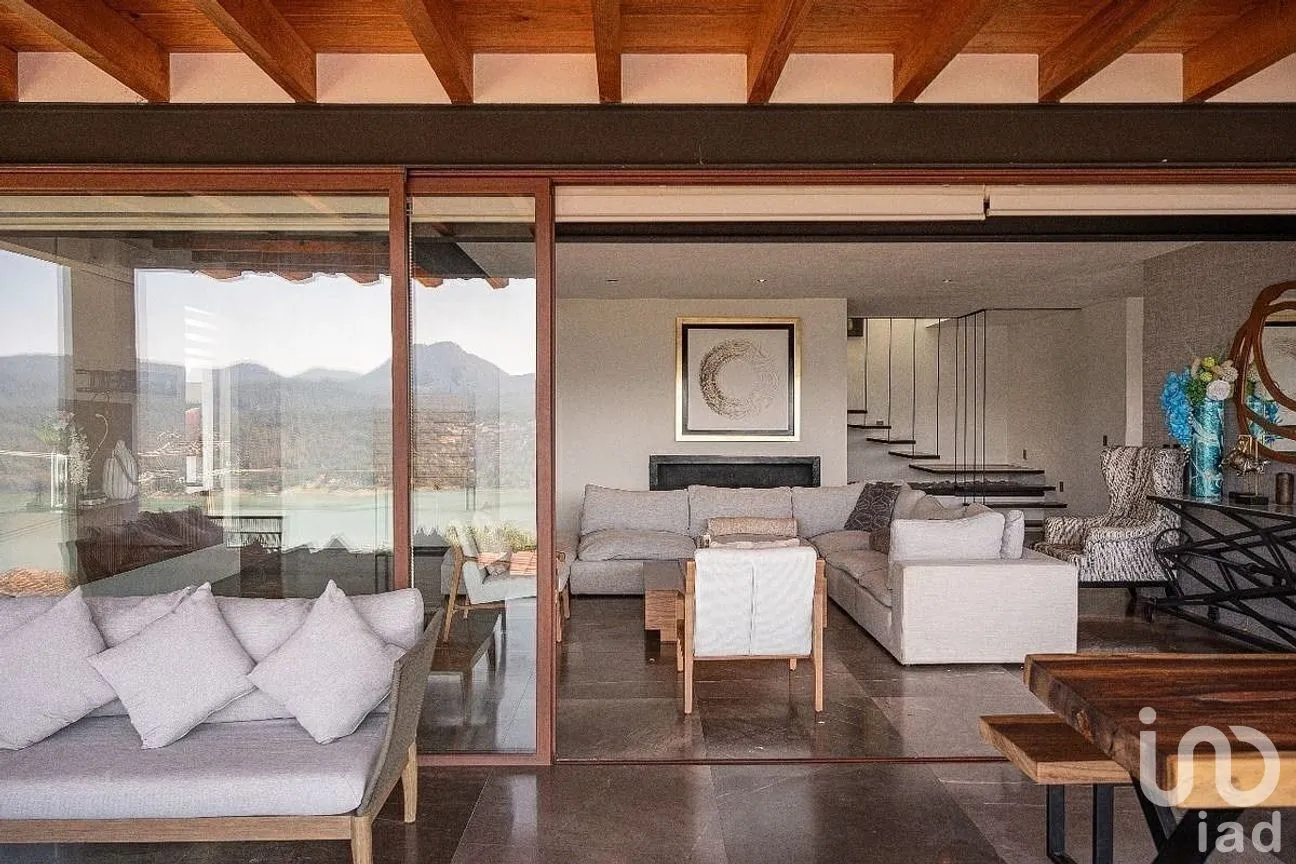 Casa en Renta en Valle de Bravo, Valle de Bravo, Estado de México | NEX-290341 | iad México | Foto 13 de 33