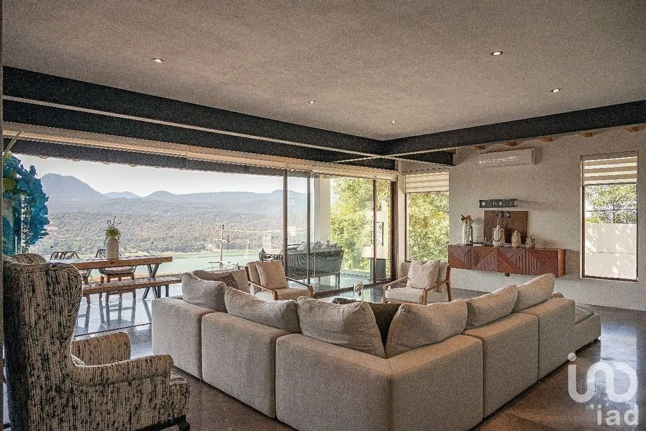 Casa en Renta en Valle de Bravo, Valle de Bravo, Estado de México | NEX-290341 | iad México | Foto 14 de 33