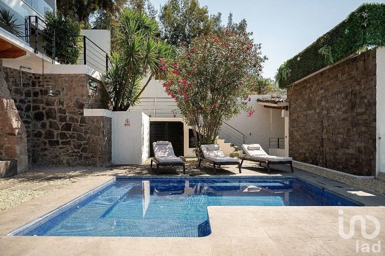 Casa en Renta en Valle de Bravo, Valle de Bravo, Estado de México | NEX-290341 | iad México | Foto 21 de 33