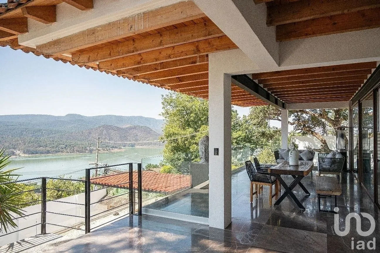 Casa en Renta en Valle de Bravo, Valle de Bravo, Estado de México | NEX-290341 | iad México | Foto 23 de 33