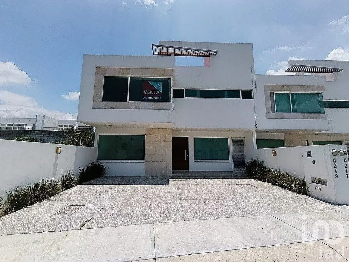Casa en Venta en Lomas de Juriquilla, Querétaro, Querétaro | NEX-292202 | iad México | Foto 1 de 23