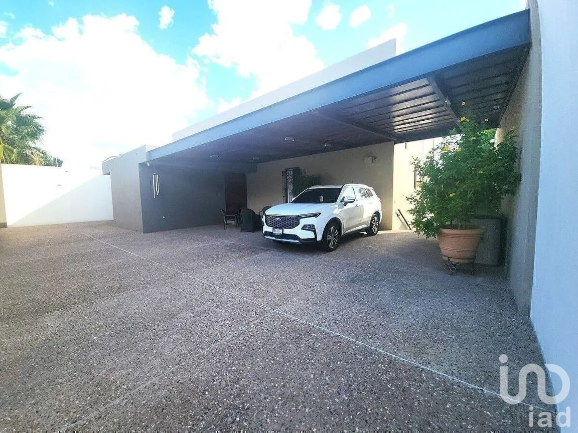 Casa en Venta en Juriquilla, Querétaro, Querétaro | NEX-294029 | iad México | Foto 1 de 50