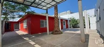 NEX-296796 - Casa en Venta, con 3 recamaras, con 2 baños, con 178.69 m2 de construcción.
