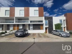 NEX-299005 - Departamento en Venta, con 2 recamaras, con 2 baños, con 127 m2 de construcción.