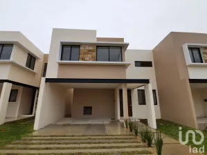 NEX-113360 - Casa en Venta, con 3 recamaras, con 2 baños, con 152 m2 de construcción en Conkal, CP 97345, Yucatán.