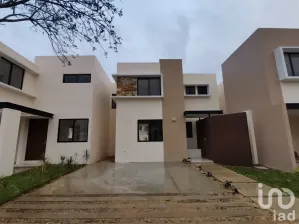 NEX-113362 - Casa en Venta, con 3 recamaras, con 2 baños, con 131 m2 de construcción en Conkal, CP 97345, Yucatán.