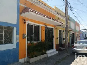 NEX-222278 - Casa en Venta, con 5 recamaras, con 4 baños, con 214.05 m2 de construcción.