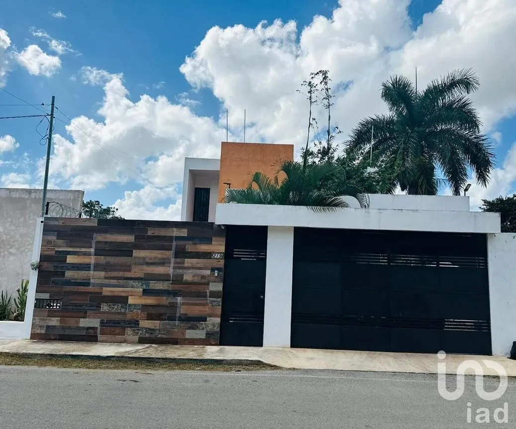 Casa en Renta en Leandro Valle, Mérida, Yucatán | NEX-228446 | iad México | Foto 1 de 26