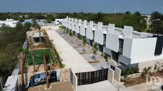 NEX-268024 - Casa en Venta, con 3 recamaras, con 4 baños, con 150 m2 de construcción en Dzityá, CP 97302, Yucatán.