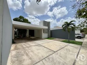 NEX-275553 - Casa en Venta, con 3 recamaras, con 4 baños, con 285 m2 de construcción.