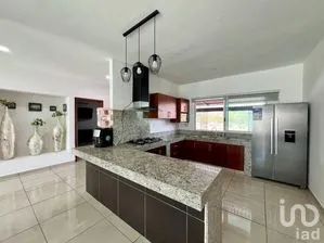 NEX-277362 - Casa en Renta, con 4 recamaras, con 4 baños, con 317.68 m2 de construcción.