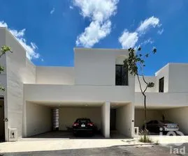 NEX-297584 - Casa en Venta, con 3 recamaras, con 3 baños, con 210.33 m2 de construcción.
