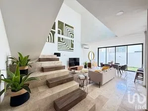 NEX-300597 - Casa en Venta, con 3 recamaras, con 2 baños, con 168 m2 de construcción.