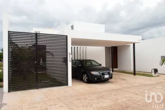 NEX-101839 - Casa en Venta, con 3 recamaras, con 3 baños, con 200 m2 de construcción en Las Américas, CP 97302, Yucatán.