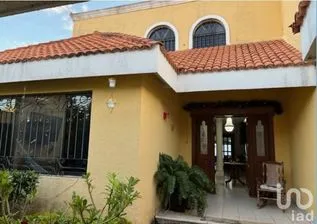 NEX-209530 - Casa en Renta, con 3 recamaras, con 4 baños, con 428.01 m2 de construcción en Villas Del Sol, CP 97118, Yucatán.