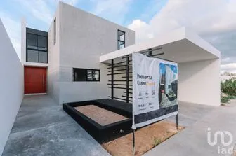 NEX-270681 - Casa en Venta, con 3 recamaras, con 4 baños, con 194.5 m2 de construcción.