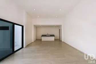 NEX-270694 - Casa en Venta, con 3 recamaras, con 5 baños, con 233.97 m2 de construcción.