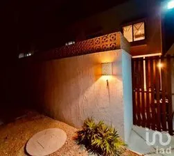 NEX-270707 - Casa en Venta, con 2 recamaras, con 2 baños en Chicxulub, CP 97340, Yucatán.